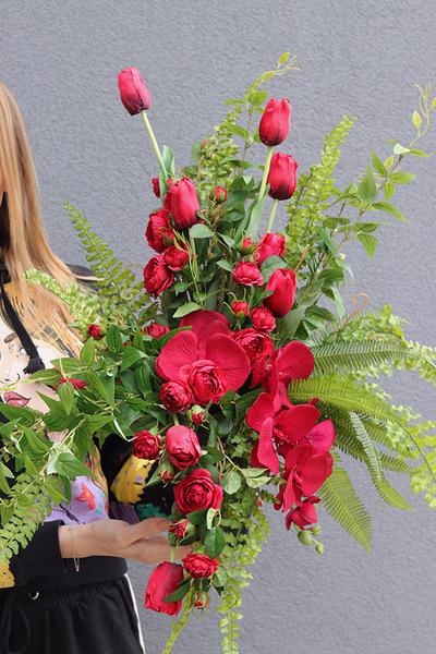 Carmina, bukiet nagrobny ze storczykiem