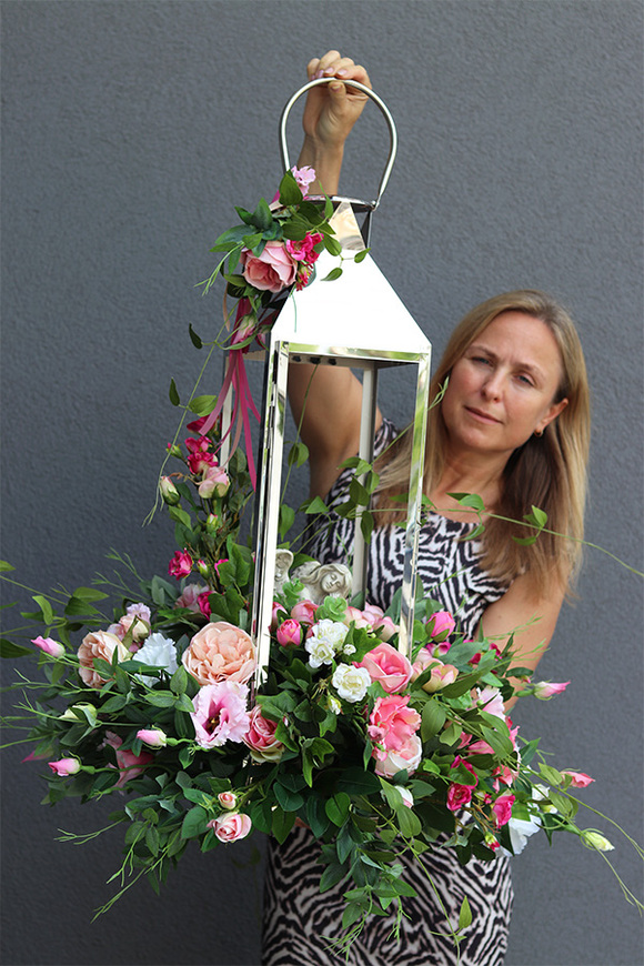 Angelo Garden Big Pink, lampion nagrobny z kwiatami, wys.90cm