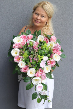 Neffa 2, stroik nagrobny serce, wym.17x45x33cm 