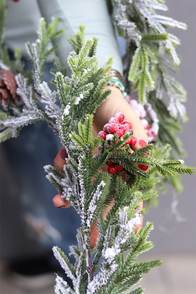 Mroźny Dzień, zimowa girlanda z czerwonymi owocami, dł.150cm 