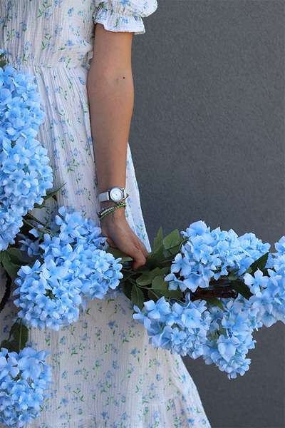 Blue Hydrangea, niebieska dekoracyjna girlanda z hortensji