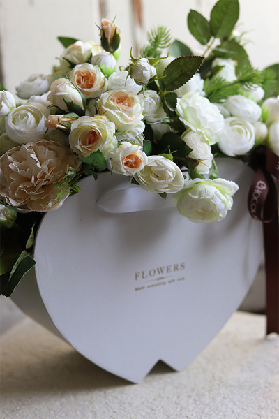 Białe Dwa Serca, flowerbox w kształcie serc, wys.31cm 