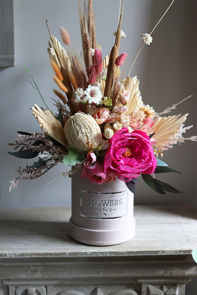Pinkobella Orfitta, welurowy flowerbox z suszem, wys.49cm