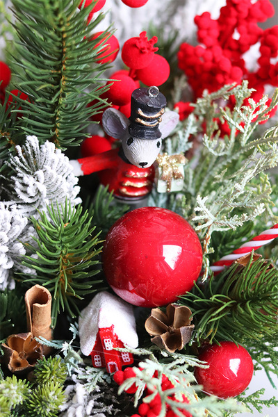 Red Clasica, świąteczny stroik zimowy