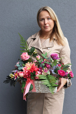 Ofelia, dekoracja nagrobna w skrzynce, wym.48x68cm 