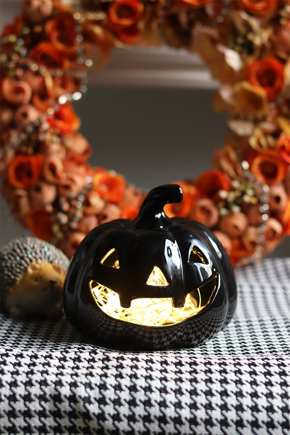 Halloween Pumpkin Black, dekoracyjna dynia ceramiczna lampion