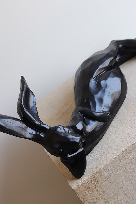 Wielkanocna Siesta, zajączek wielkanocny figurka, czarny