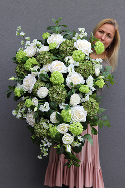 Lolonia, wysokiej jakości wiązanka nagrobna premium, dł.110cm