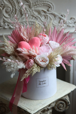 Love Day 2, flowerbox z sercem i suszem, wys.55cm