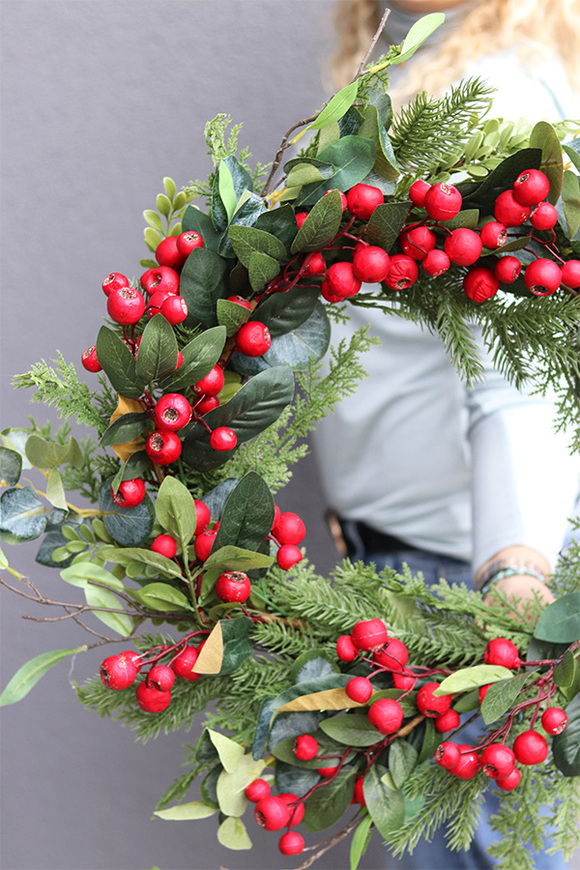 Czerwień w Domu, wianek ozdobny / stroik dekoracyjny, śr.48cm