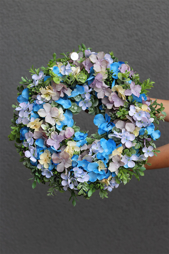 Kelita Blue, wianek dekoracyjny z hortensjami