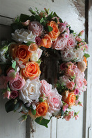 Morello, różowo - brzoskwiniowy wianek na drzwi, śr.41cm 