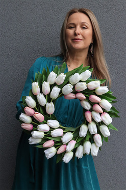 Witaj Wiosno Biel&Róż 2, bardzo elegancki wianek z tulipanów, śr.46cm