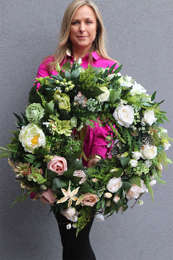 Nerra, duży wieniec nagrobny