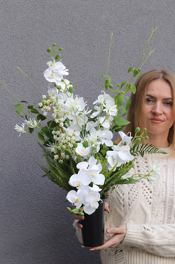 Orchid New Design, nowoczesny bukiet nagrobny we wkładzie, dł.57cm