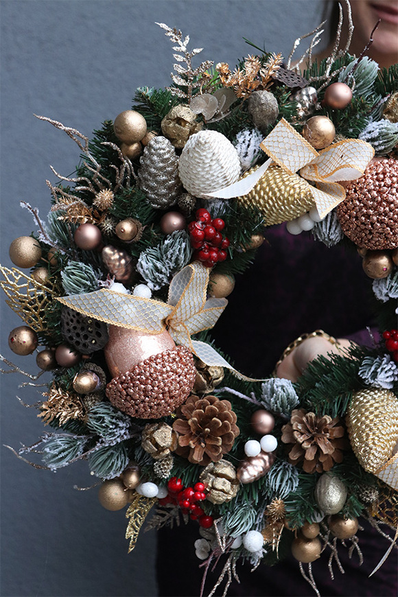 Goldira 3, bogaty wianek świąteczny