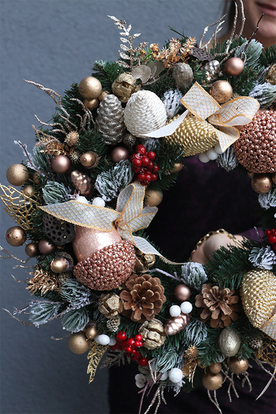 Goldira 3, bogaty wianek świąteczny