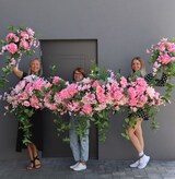 Mrągowo na Różowo, dekoracyjna girlanda kwiatowa