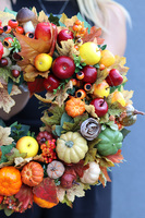 Pomarańczowa Jesień, asymetryczny jesienny wianek z muchomorami, śr.38cm