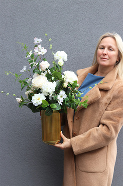 Goldenilla, kompozycja kwiatowa, wys.74cm