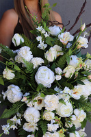 Biella Lux, kompozycja nagrobna w misie