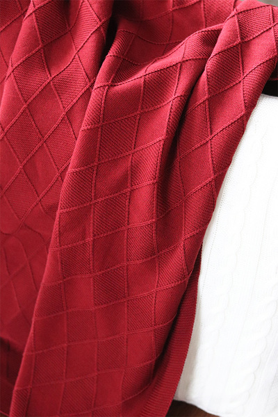 Knitted Vine, mięciutki koc / pled akrylowy, bordowy, wym.90x130cm