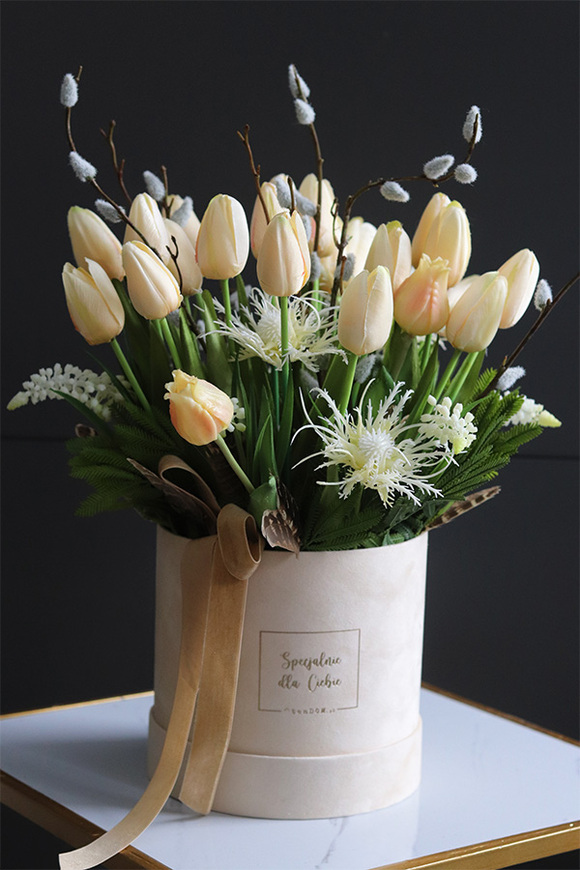 Creamy Tulips, wiosenny flowerbox, wys.46cm
