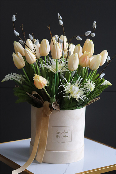 Creamy Tulips, wiosenny flowerbox, wys.46cm