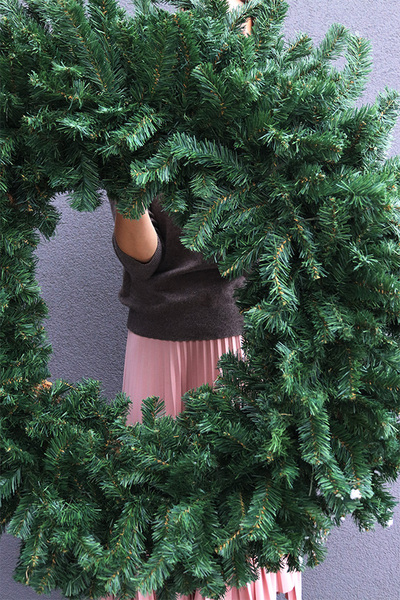 Iglasty Gigant, ogromny wianek