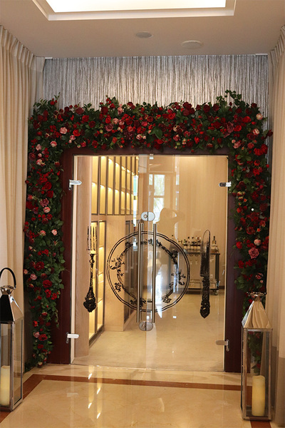 Polska Róża, brama kwiatowa na wejście