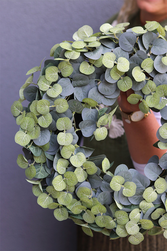 Zielony Dom, zielony wianek z listków