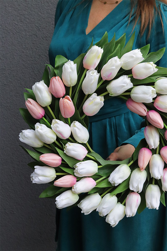 Witaj Wiosno Biel&Róż, bardzo elegancki wianek z tulipanów	