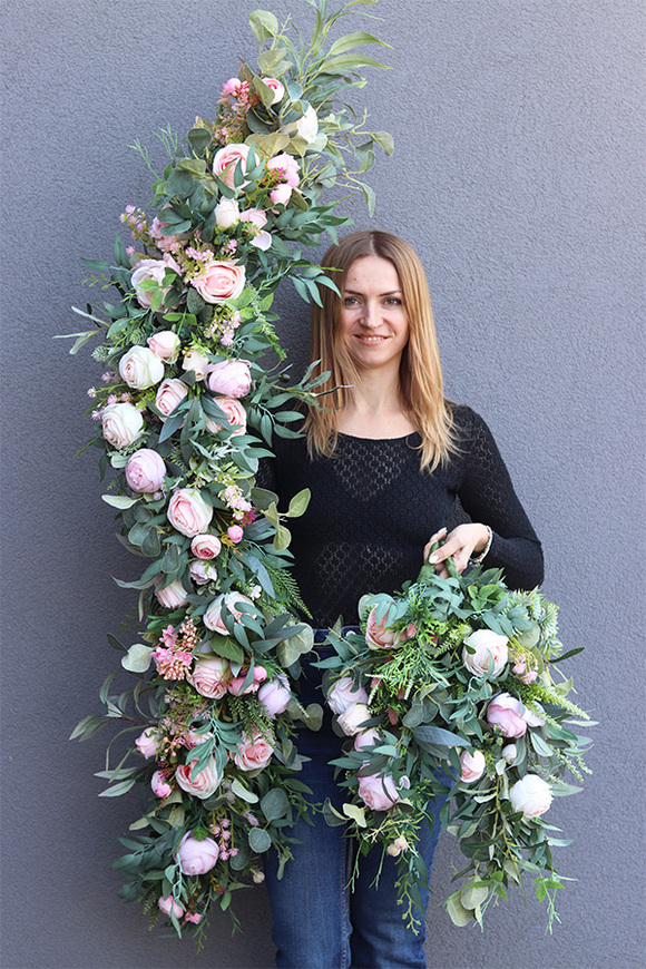 Eligia Delice, girlanda kwiatowa