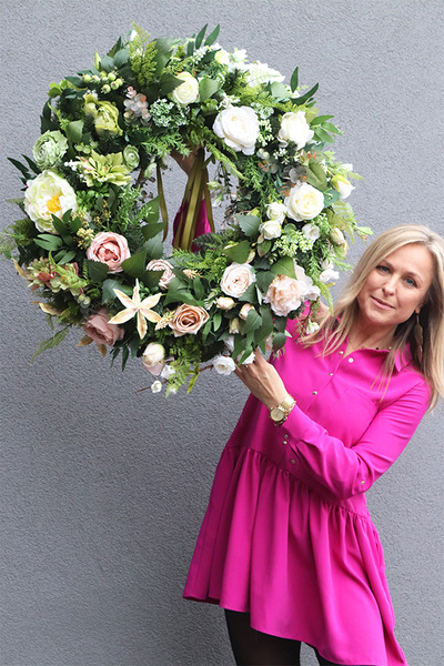 Nerra, duży wieniec nagrobny