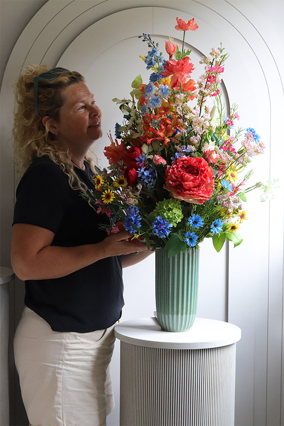 Morizon Green, dekoracyjny bukiet w wazonie