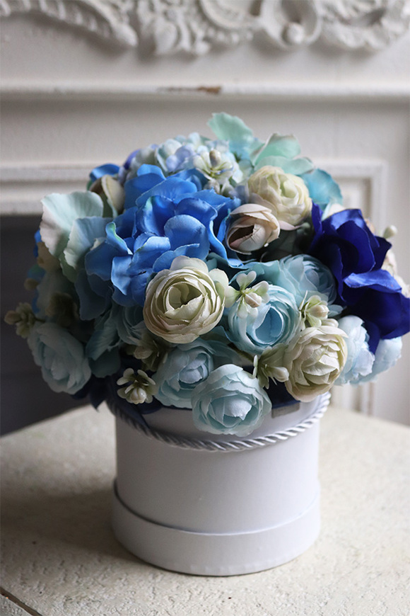 Blue Flowers, flowerbox z aksamitką, wys.22cm