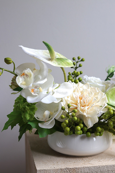 Wedding Day, kompozycja kwiatowa w misie