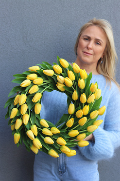 Witaj Wiosno Yellow, wianek z tulipanów, śr.47cm