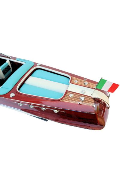 Riva Aquarama, ekskluzywny model motorówki