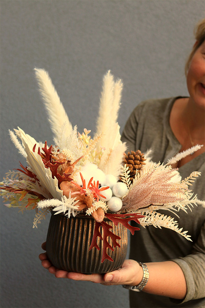 Unit, stroik zimowy w miedzianym naczyniu