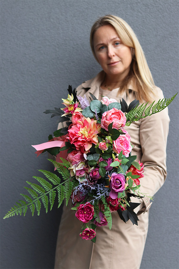 Ofelia, dekoracja nagrobna w skrzynce