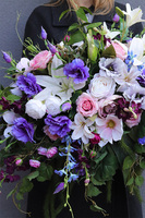 Fiolettera, nagrobna wiązanka na plastrze drewna,