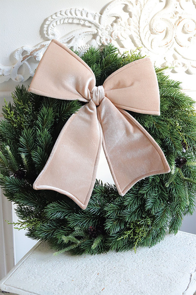 Beżowa Decoratoria, bożonarodzeniowy wianek na drzwi