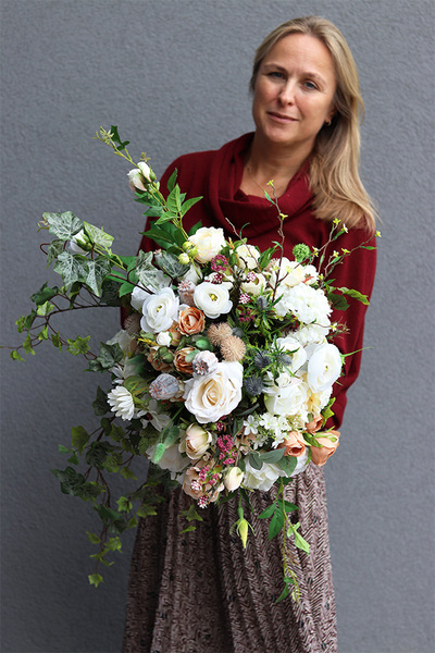 Caryńska, kompozycja kwiatowa w pucharze