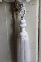 asymetryczny wianek z chwostem, Orchidelia White, śr.42cm   