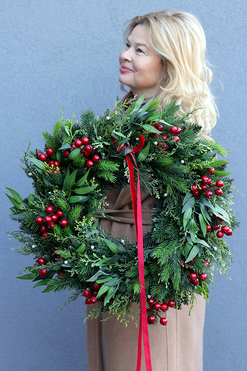 Głogowy Las, zimowy wianek z owocami, śr.50cm