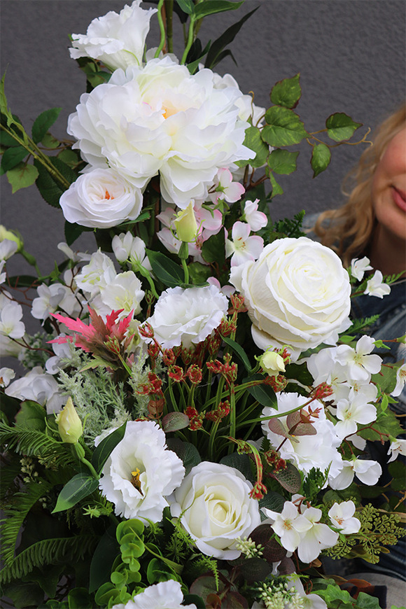 dekoracja kwiatowa z peonią, Murellina, wys.90cm