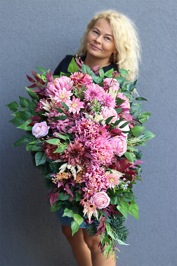 Astry Pink Rusłana dekoracje nagrobne