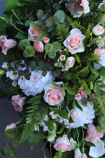 Pinkella, elegancka wiązanka nagrobna