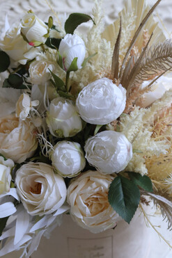 November White, welurowy flowerbox z suszem, wys.50cm